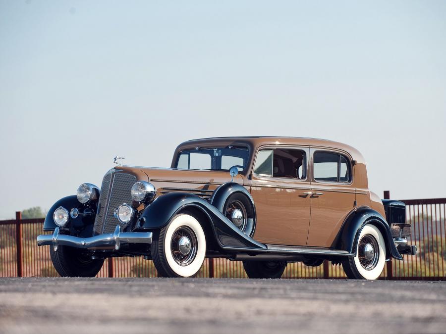  Buick Series 90 Club Sedan 1934 года  (фото 1 из 24)